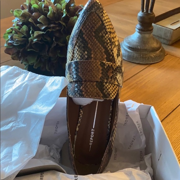 SOLD. Report Brand Snakeskin flat/loafers NWT and box - Picture 5 of 8